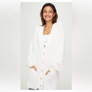 ARITZIA SUNDAY BEST KITTY CARDIGAN